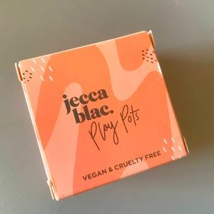 Jecca Blac play pot
